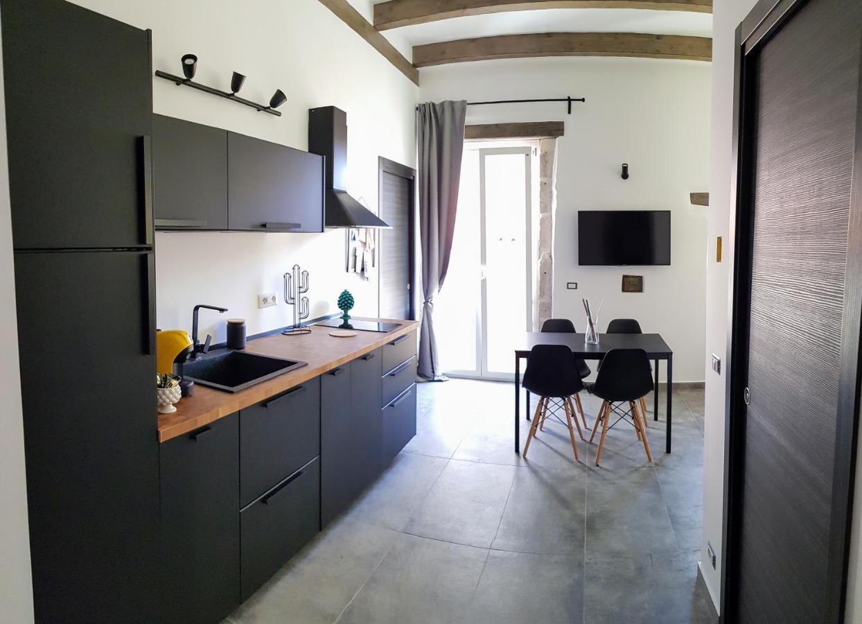 Cavour 45 - Ortigia Apartments Сиракуза Екстериор снимка
