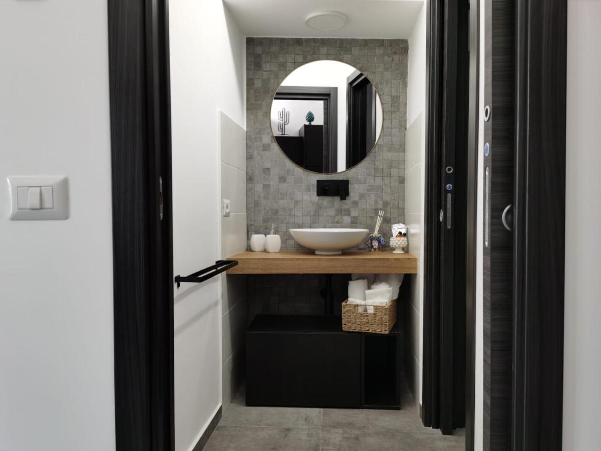 Cavour 45 - Ortigia Apartments Сиракуза Екстериор снимка